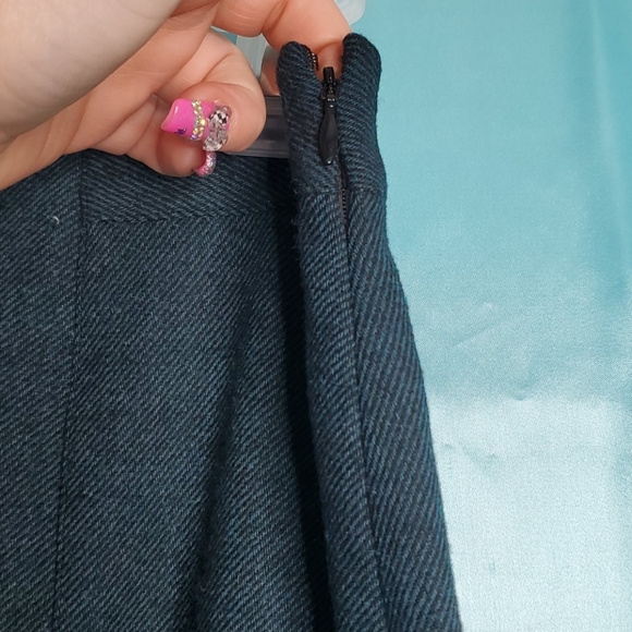 Banana Republic Fitted High-waisted Skirt - Picture 5 of 5